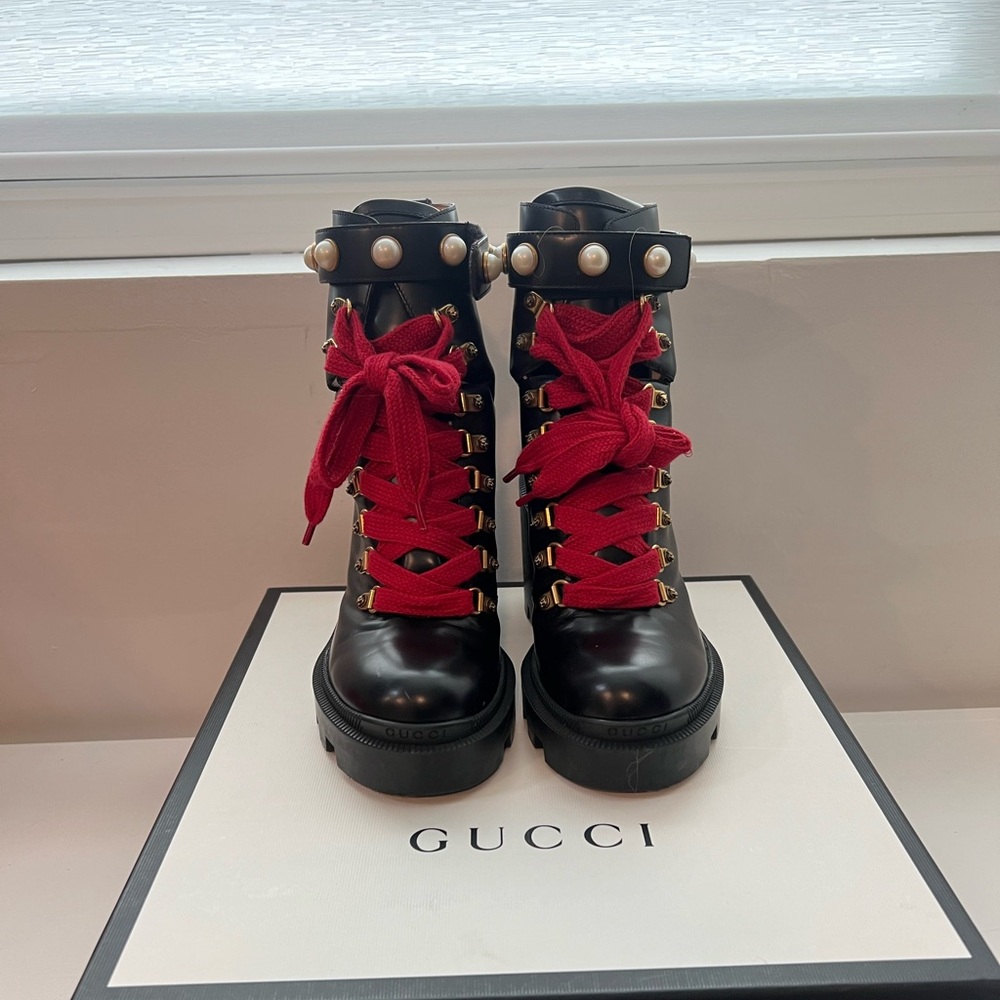 Gucci Black Leather Faux Pearl